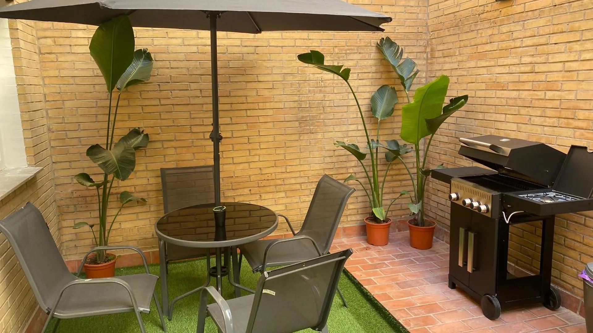 Futurotel Space Spa Garden 格拉纳达 旅馆